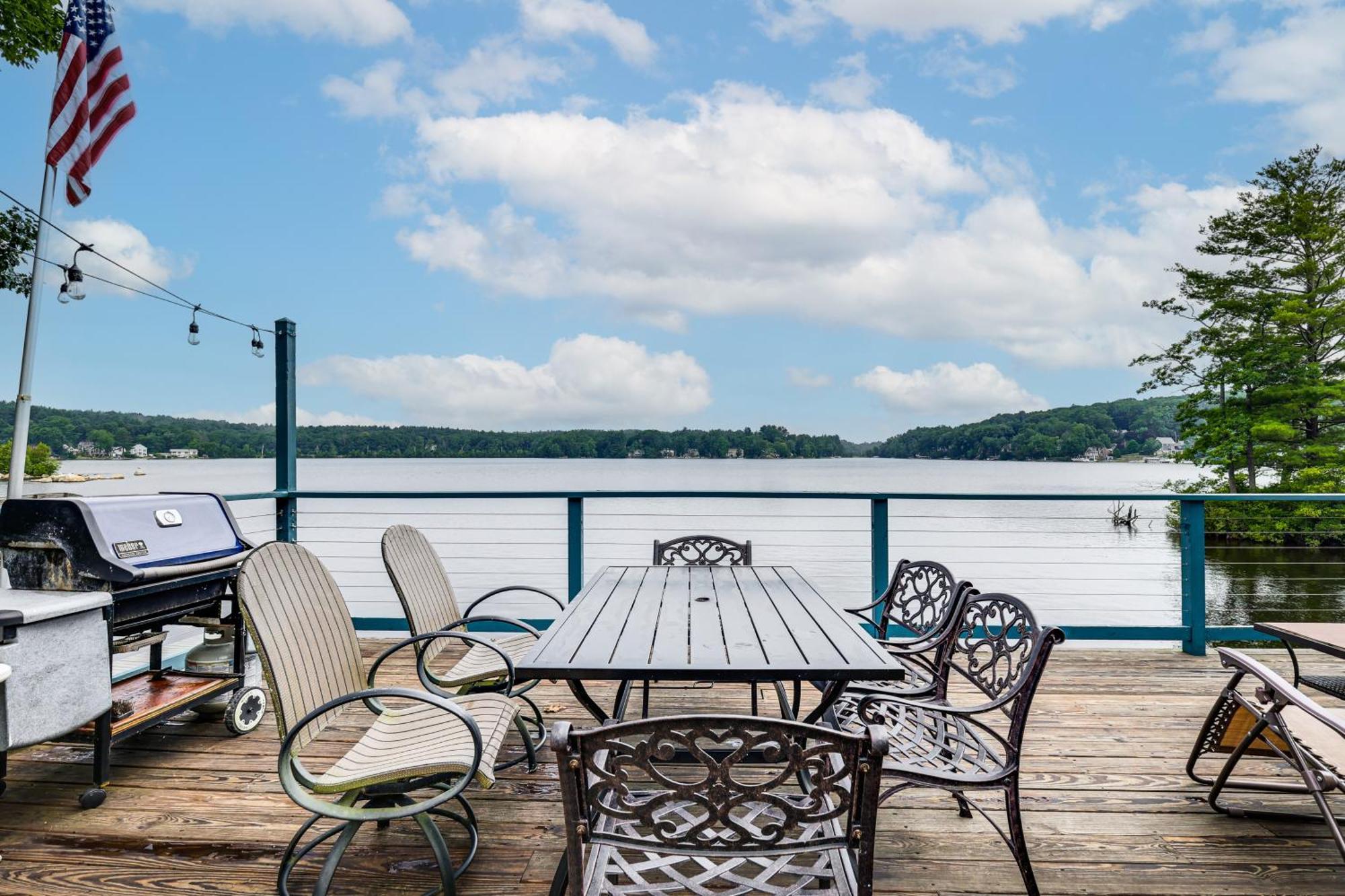 Classic Waterfront Home On Lake Maspenock With Grill Hopkinton Exterior photo